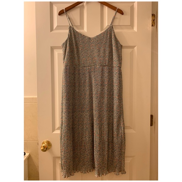 Y.AS Dress - Picture 3 of 8